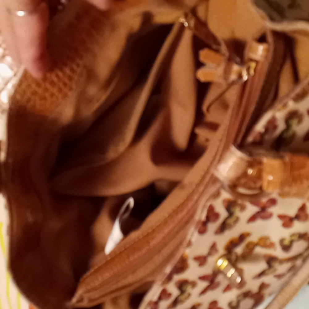 Liz Claiborne, Big & Roomy,Butterfly Purse with Butterscotch Reptilian-Like Trim - Picture 10 of 15